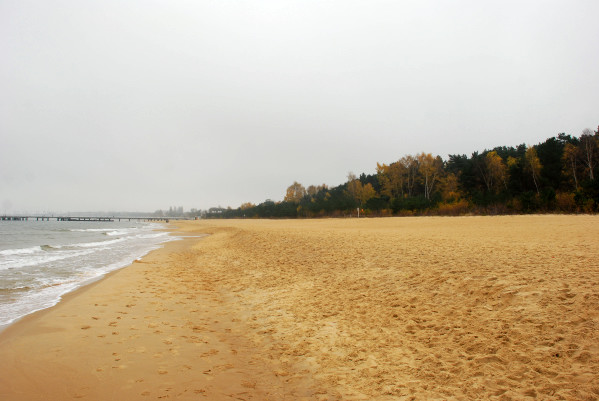 morze jesienią, jesienna plaża